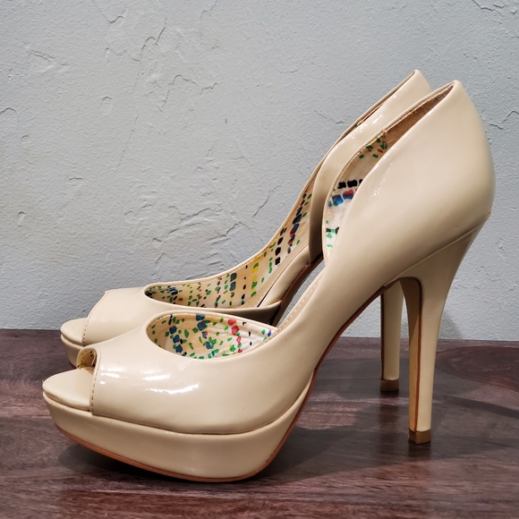 Fergalicious Nude Heels - Picture 6 of 8